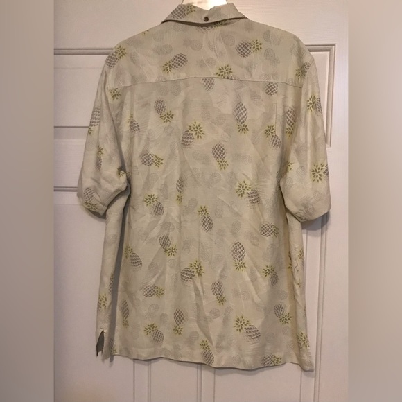 Tommy Bahama Original Fit Mens M 100% Silk Multicolored Pineapple Shirt - Picture 5 of 5